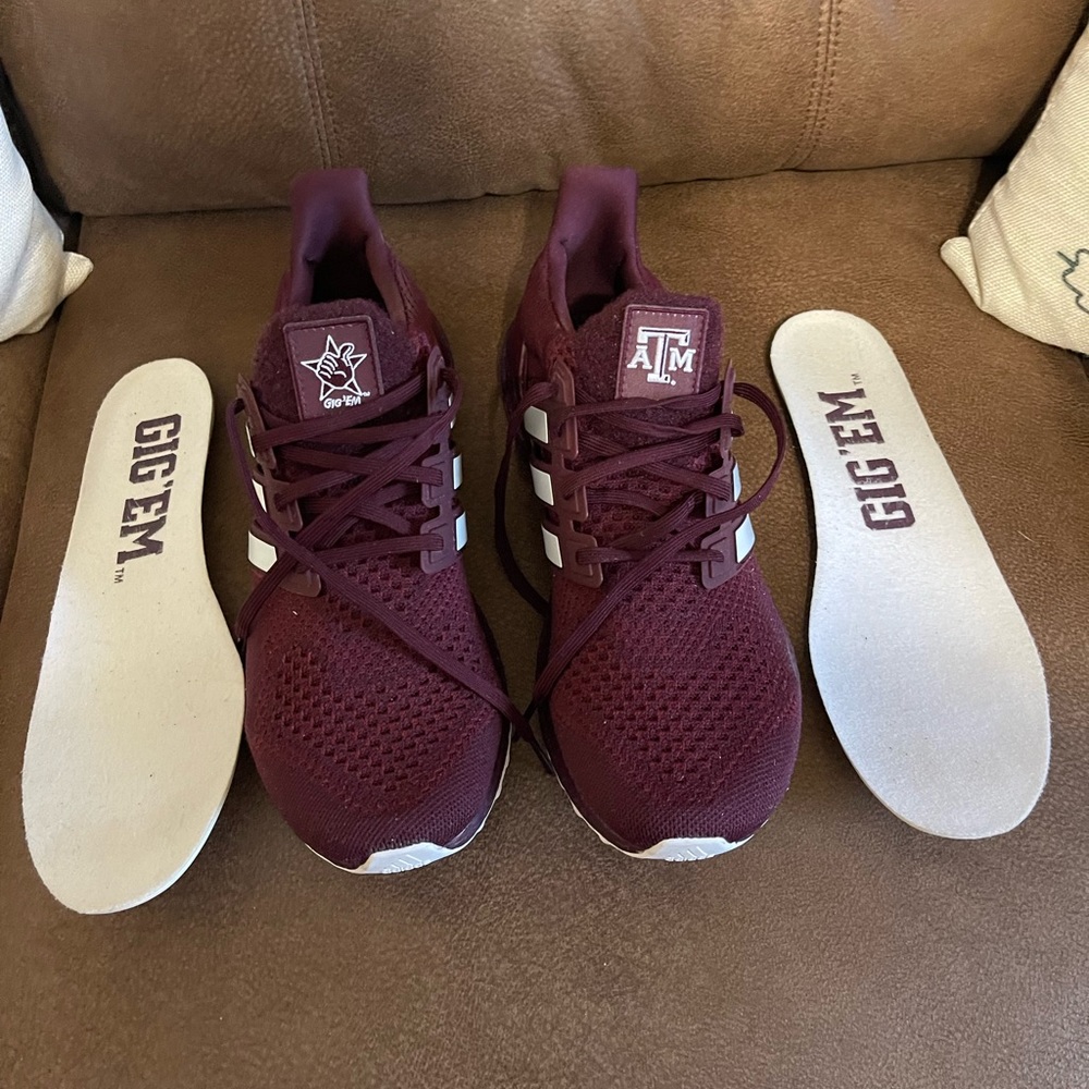 Mens Adidas Ultraboost Maroon Texas A&M size 11